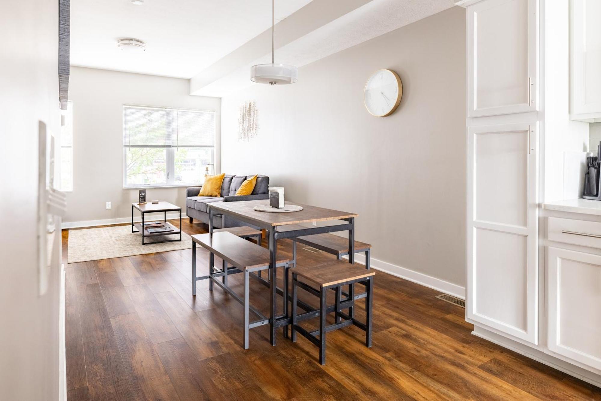 Luxury Downtown Townhome Unit 15 Cleveland Exterior photo